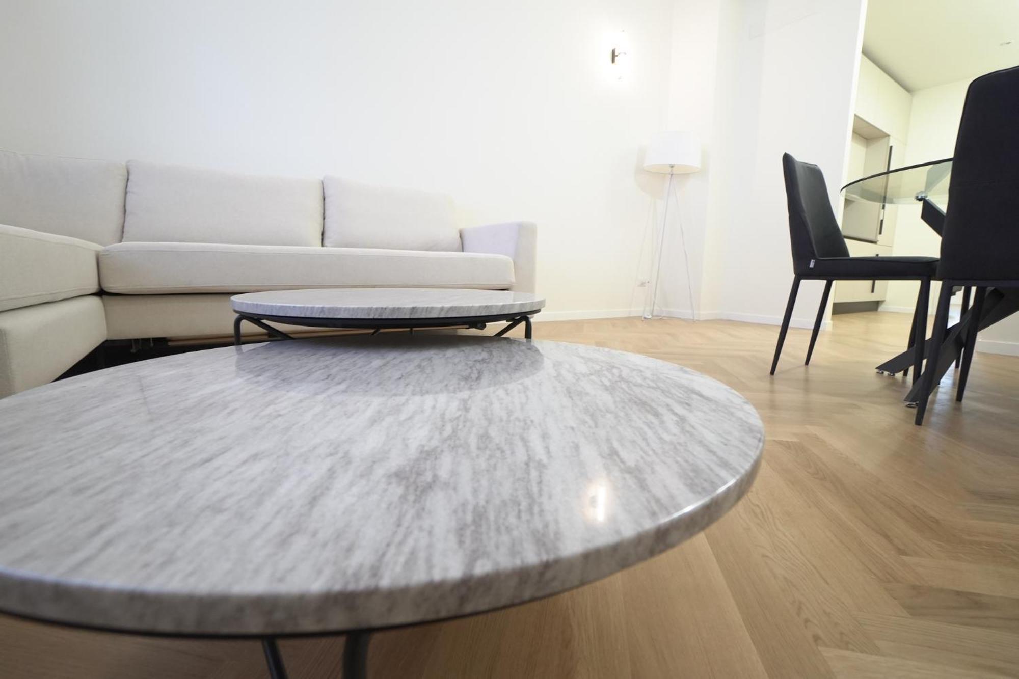 Brera Livings - Luxury Apartment, Full City Center Milão Exterior foto