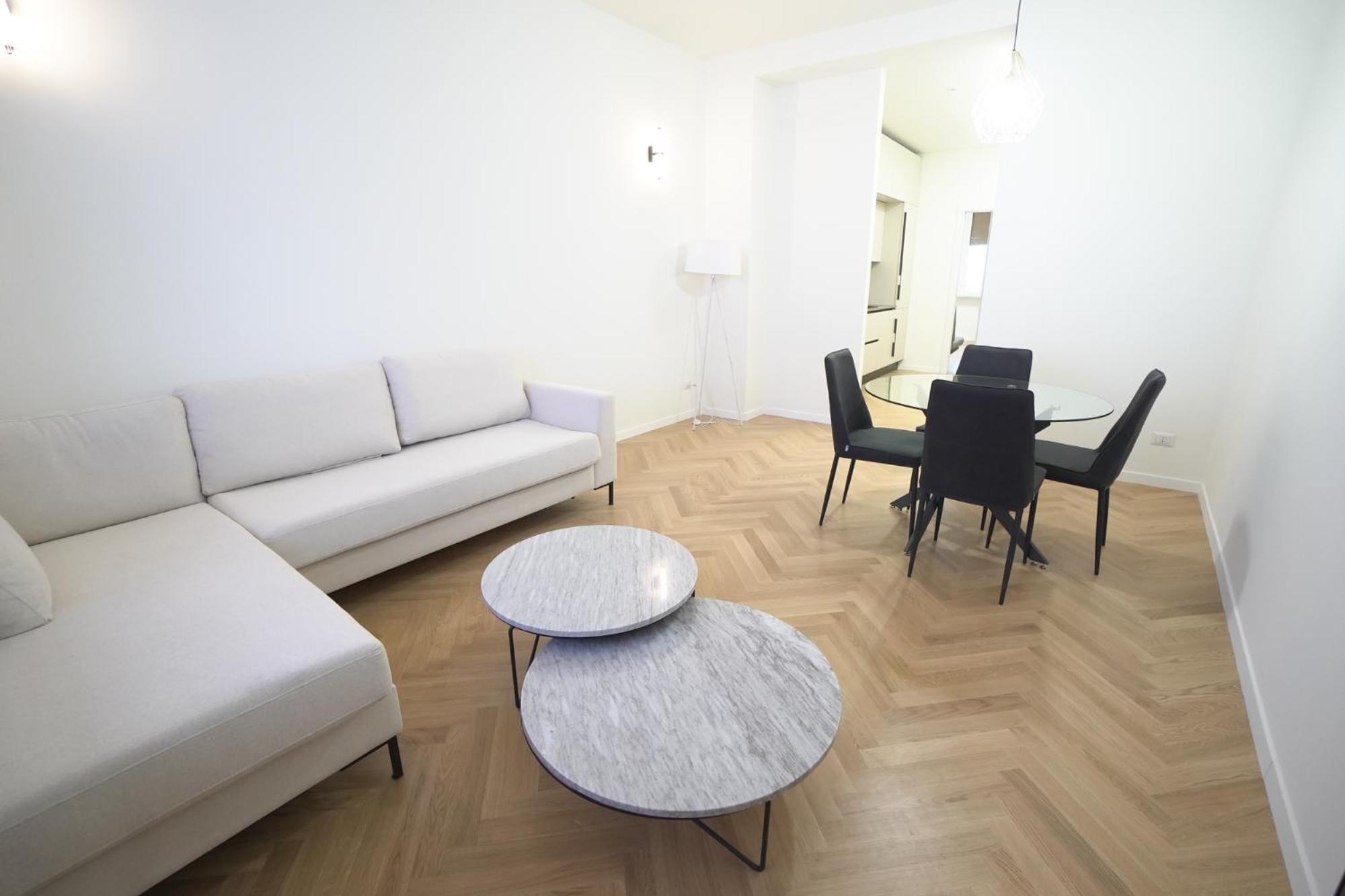 Brera Livings - Luxury Apartment, Full City Center Milão Exterior foto