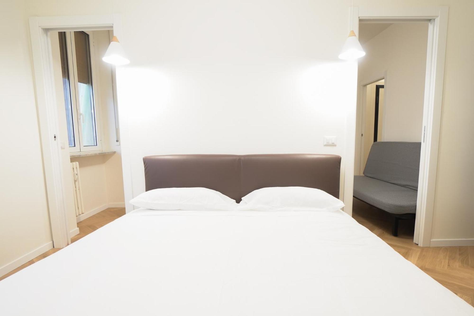 Brera Livings - Luxury Apartment, Full City Center Milão Exterior foto