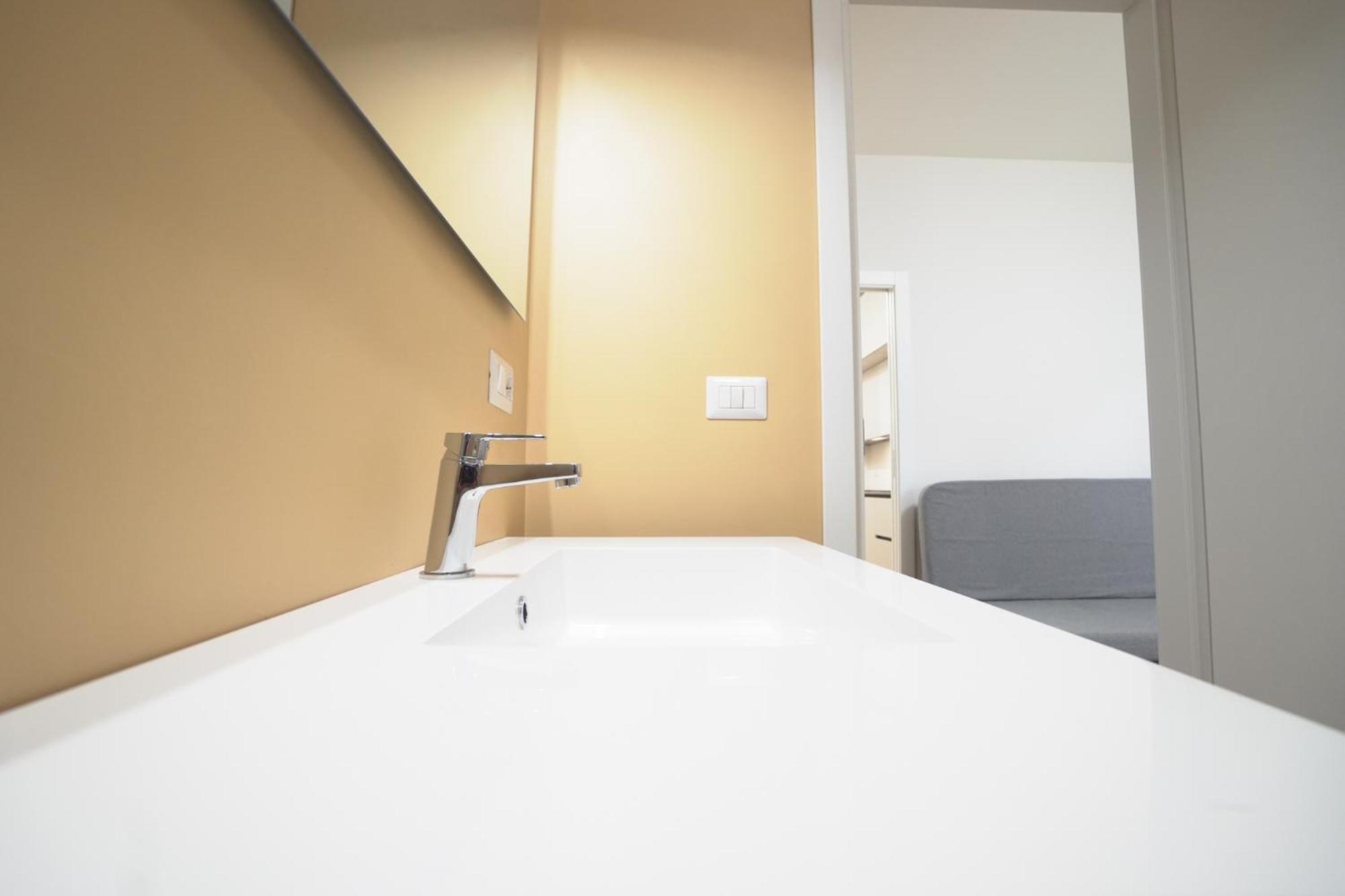 Brera Livings - Luxury Apartment, Full City Center Milão Exterior foto
